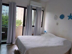1 bedroom, iron/ironing board, free WiFi, bed sheets - Come spend a few days in this charming little corner! (Barueri)