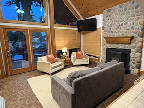 Smart TV, fireplace