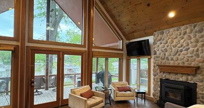 Lakefront A-frame cabin with Dock access