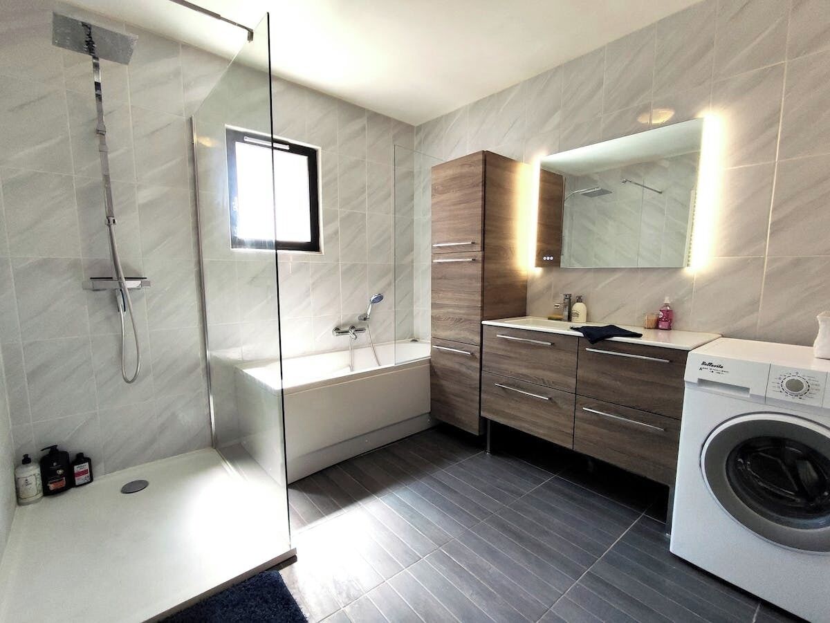 Shower, hair dryer