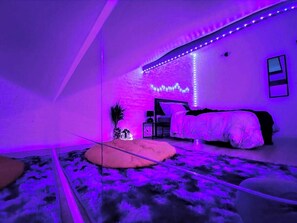 2 chambres, fer et planche à repasser, Wi-Fi, draps fournis