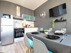 Fridge, microwave, oven, toaster
