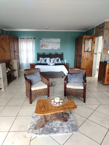 Ocean Nook
 Fabulous 2-bedroom apartment in  Gqeberha perfect for relaxing