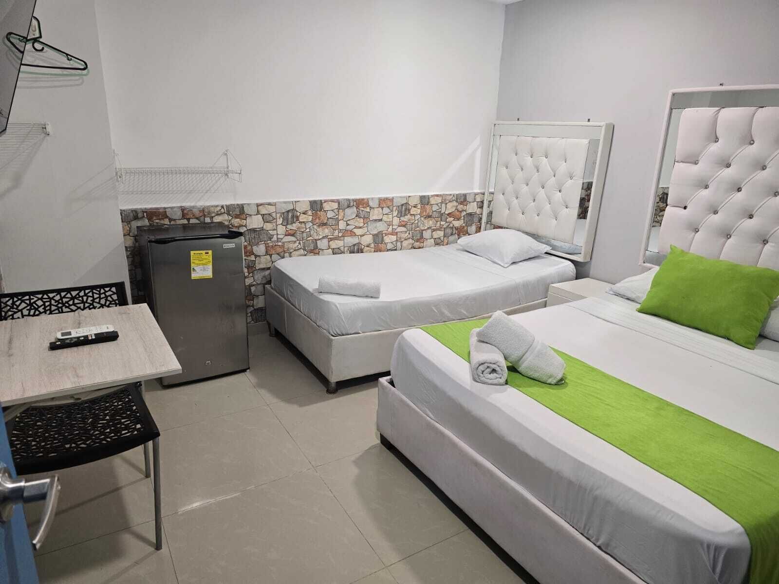 Basic Triple Room | Iron/ironing board, free WiFi, bed sheets