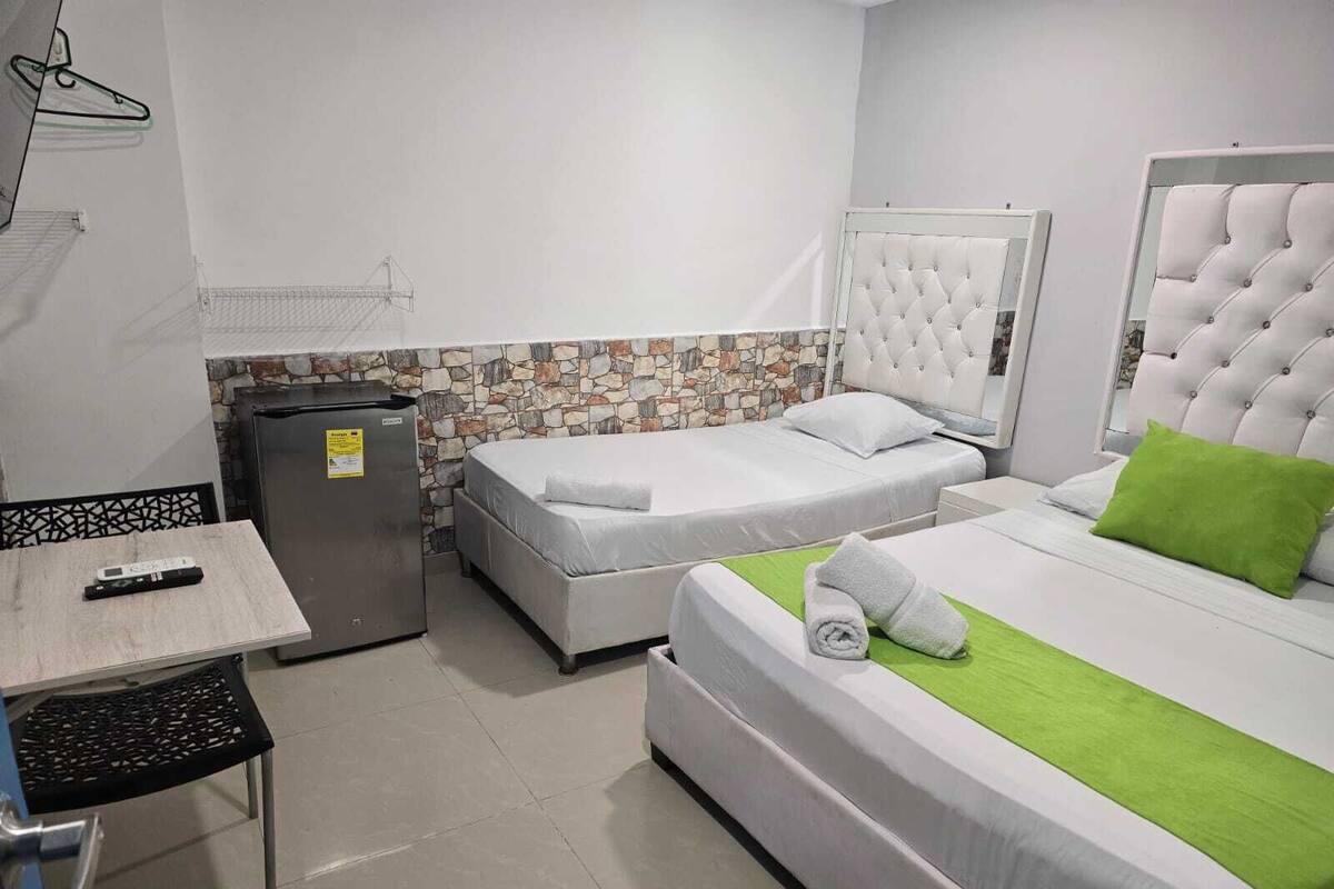 Basic Triple Room | Iron/ironing board, free WiFi, bed sheets