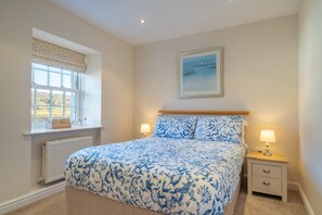 Iron/ironing board, WiFi, bed sheets - Chase Cottage -  Two bedrooms with patio garden (Bowland Bridge)