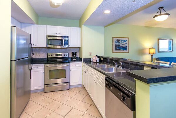 Fridge, microwave, stovetop, dishwasher