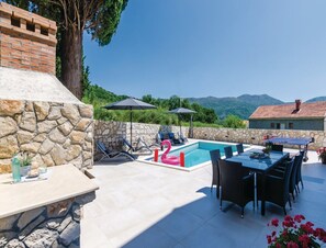 Villa | Balcony - Zaton Family Getaway Near Adriatic Sea (Dubrovnik)