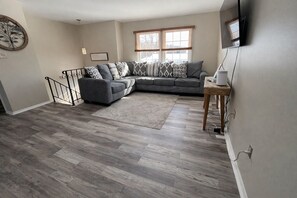 Televisión y chimenea 