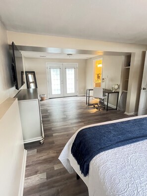 4 habitaciones, tabla de planchar con plancha, wifi y ropa de cama 