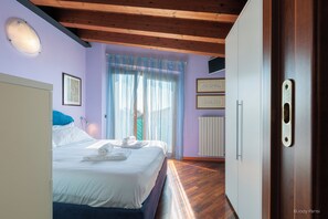 3 chambres, fer et planche à repasser, Wi-Fi gratuit, draps fournis