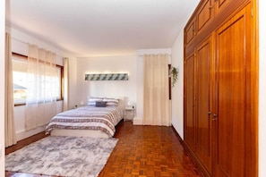 5 Schlafzimmer, WLAN, Bettwäsche