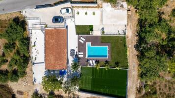 Villa | Exterior