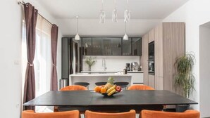 House | Dining - Famliy Holiday Villa Near Sea (Omis)