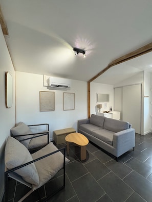 Comfort House | Living area | Toys - GITE LE GRAND LANDAIS (Clermont)