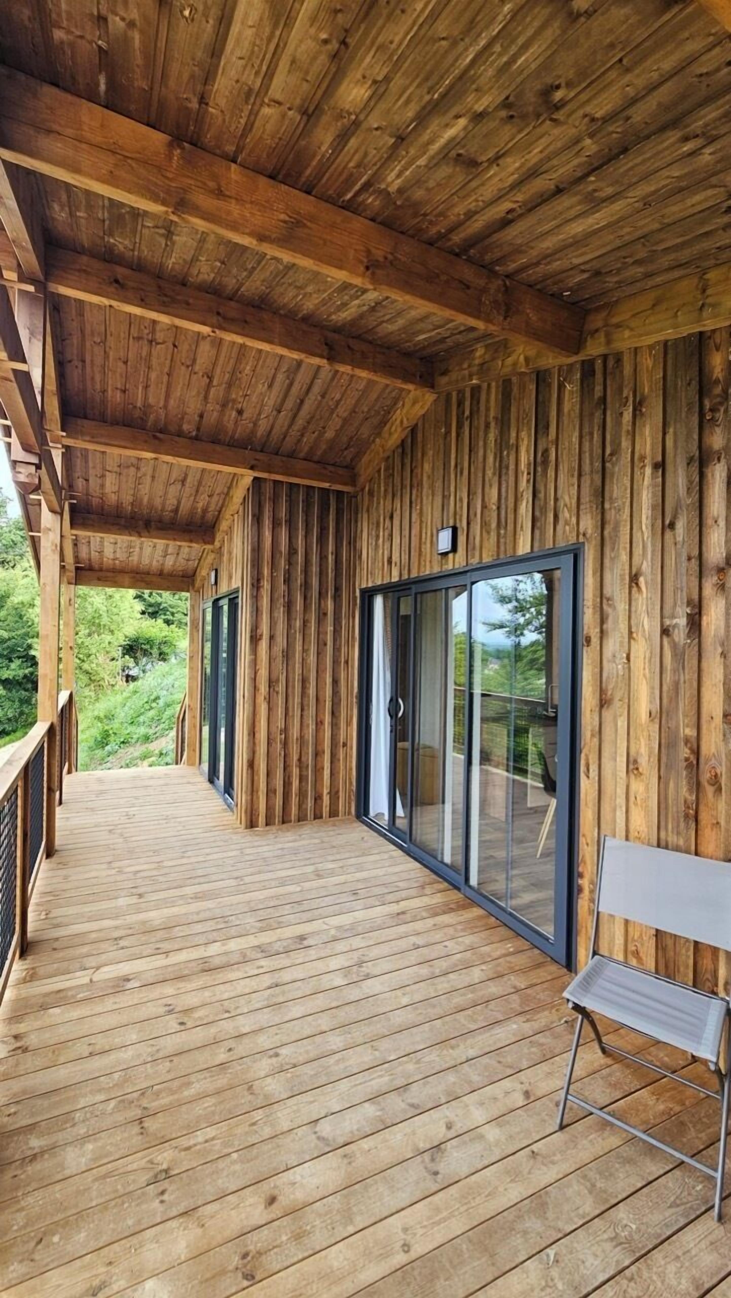 Chalet, uitzicht op meer (Kira) | Terras