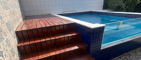 室外泳池