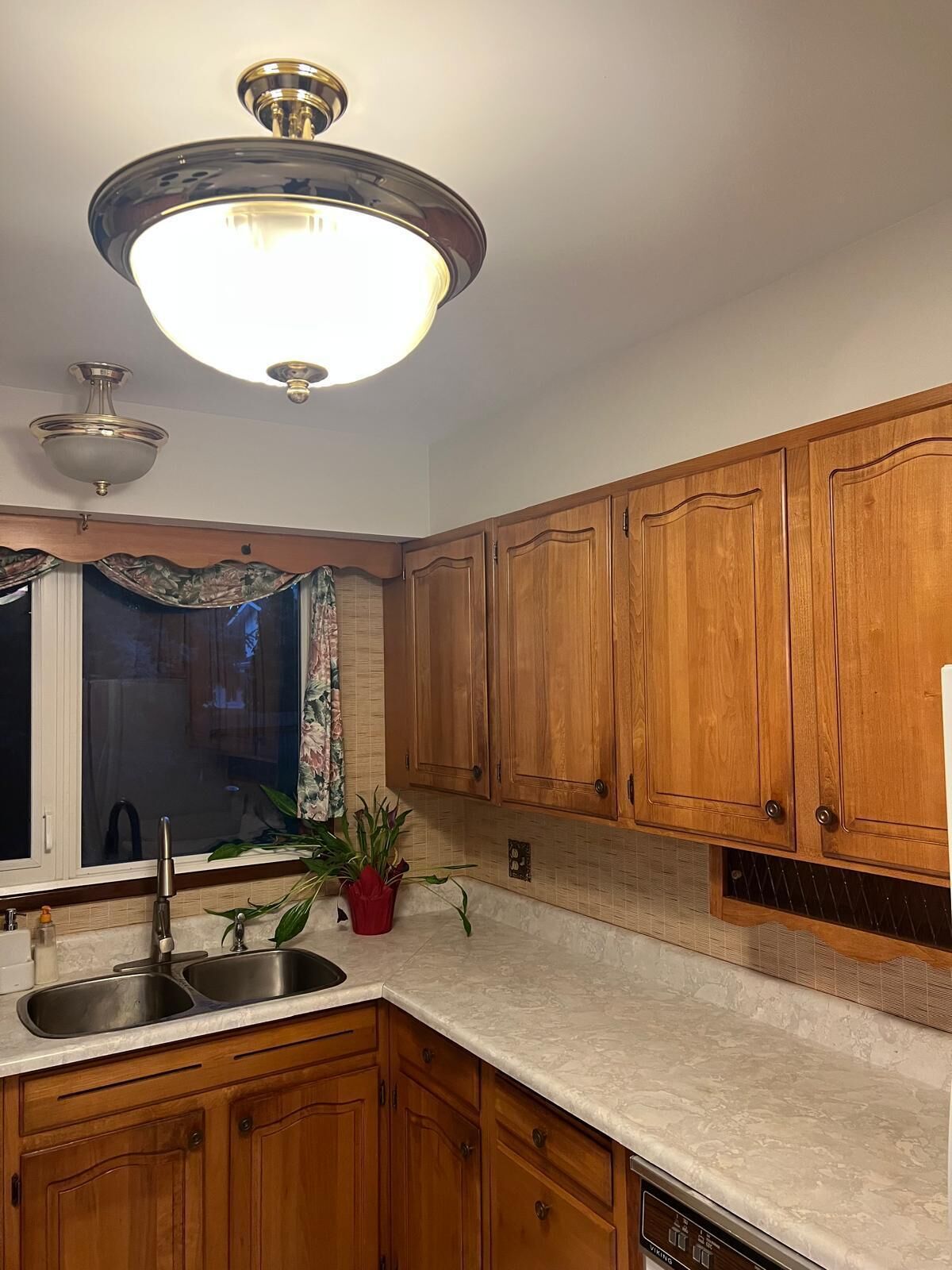 Micro-ondes, four, plaque de cuisson, lave-vaisselle