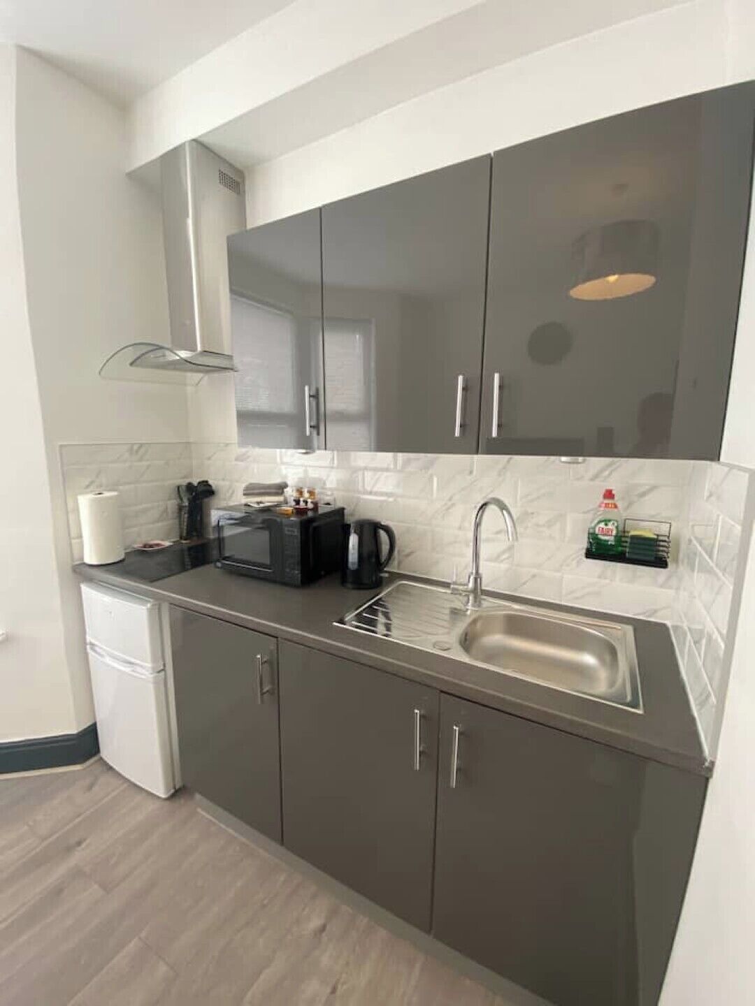 Microwave, stovetop, dishwasher