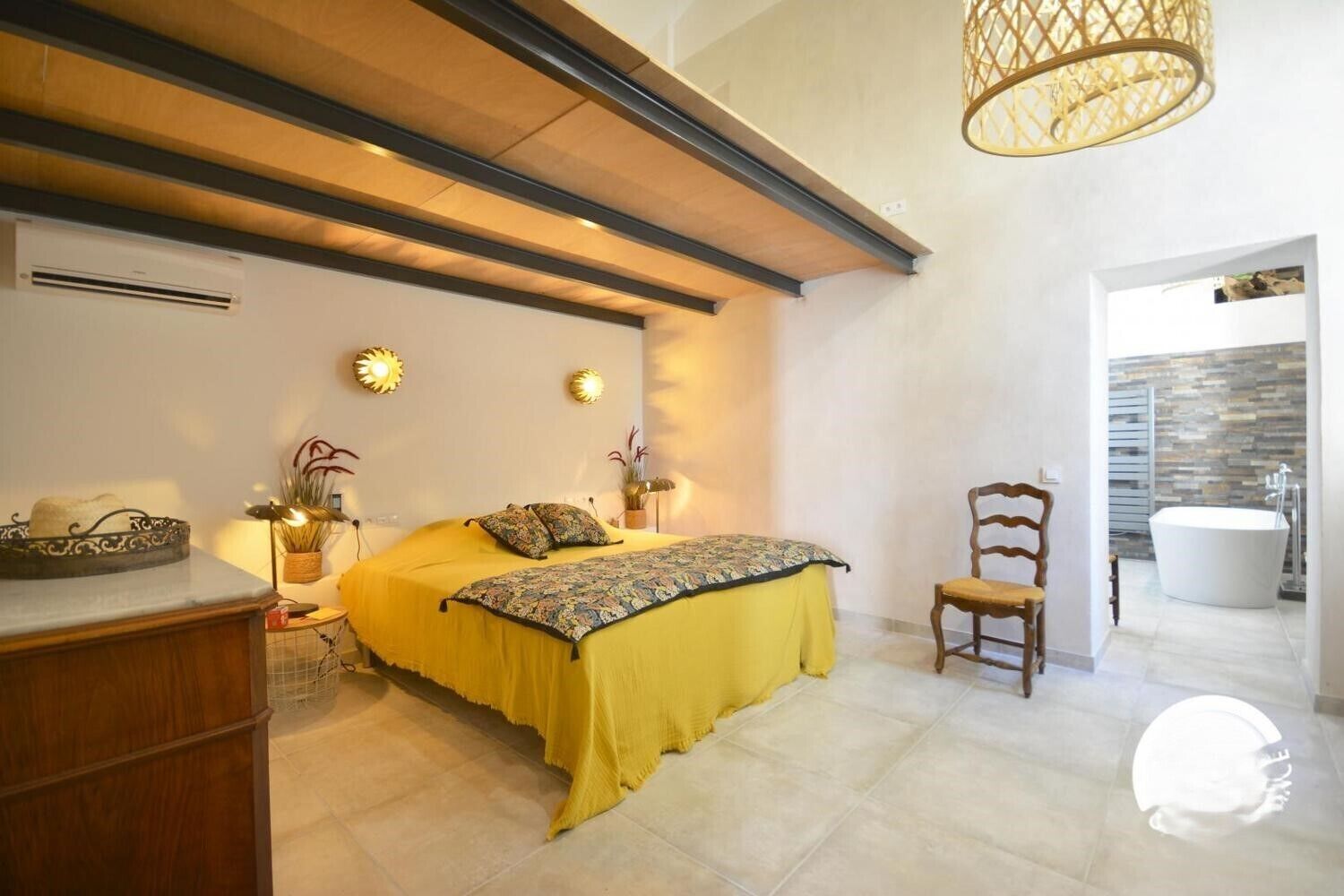 4 chambres, fer et planche à repasser, lit parapluie, Wi-Fi gratuit