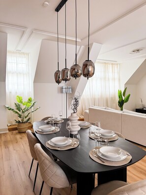 تناول الطعام