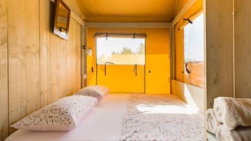 Ferienhütte | 2 Schlafzimmer, individuell eingerichtet, laptopgeeigneter Arbeitsplatz