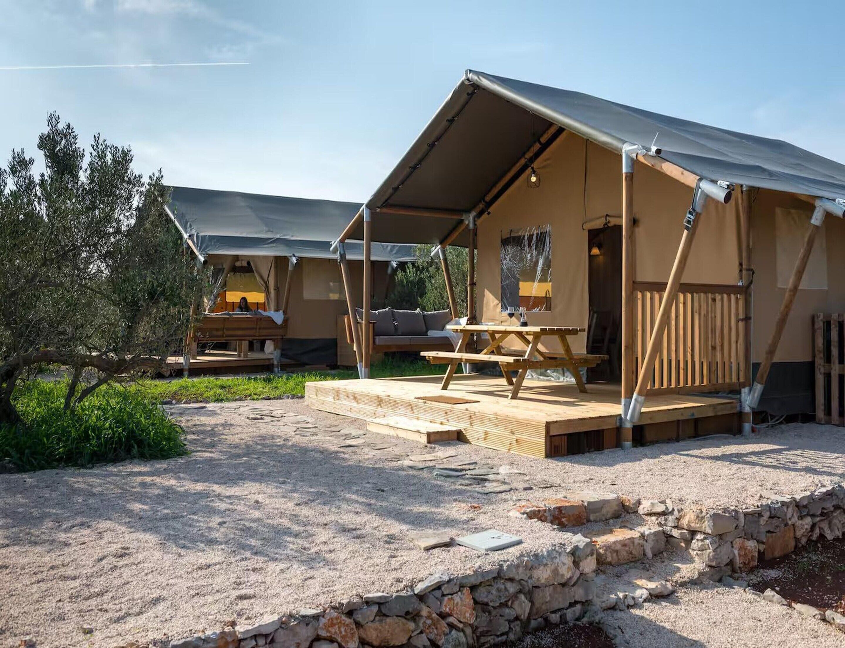 Cabin | Exterior