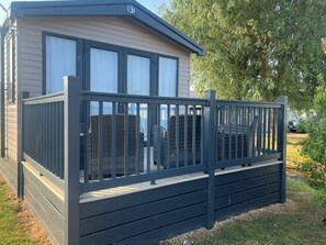 Terrace/patio - DJD ,Country Style Luxury Lodge, Manor Park Sleeps 4 (Hunstanton)