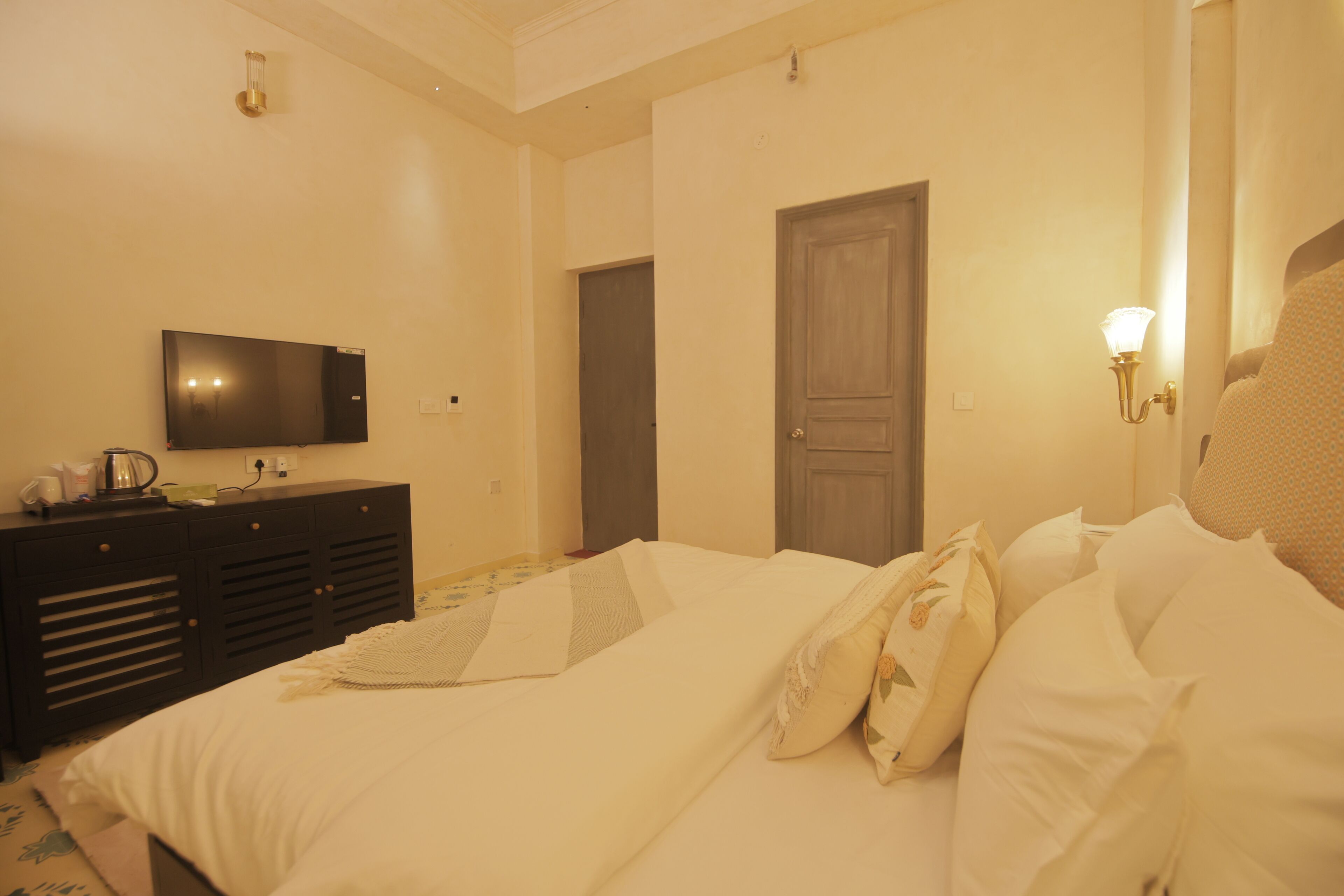 Royal Suite with Jacuzzi | Desk, free WiFi, bed sheets