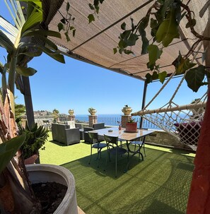 Outdoor dining - HOUSE BUCALO TAORMINA (Taormina)