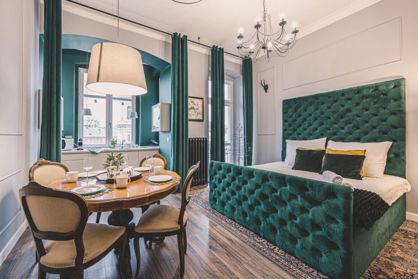 Bügeleisen/Bügelbrett, Reisekinderbett, WLAN, Bettwäsche