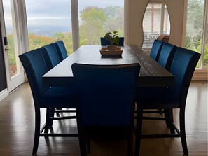 Dining - Sunset Summit by Coastline Vacation Rentals (La Mesa)