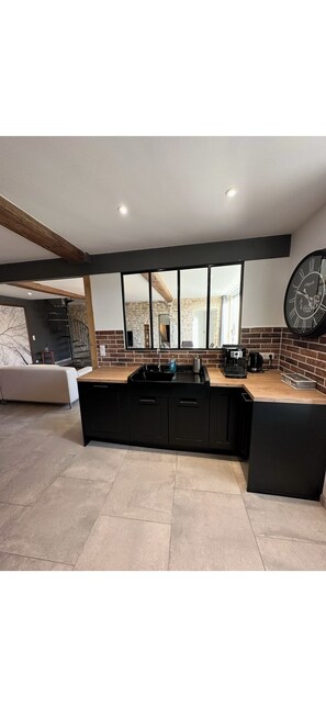 Interior - 10-person gîte with private spa (Bellenot-sous-Pouilly)