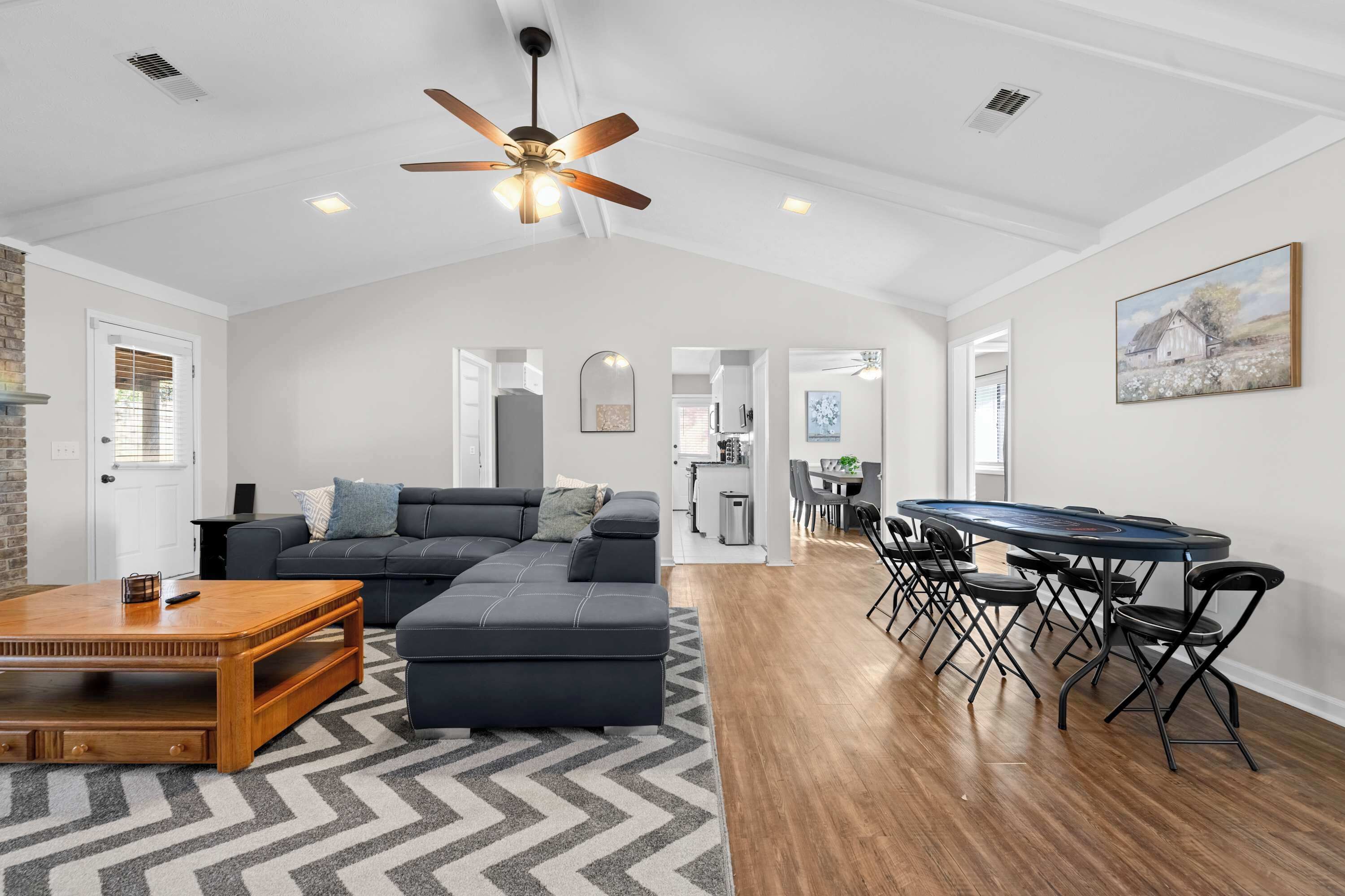 电视、壁炉、办公室