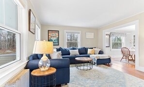 Smart TV - Charming 6BR Orleans Retreat, Great Outdoor Space, Walk to Orleans Town (Orleans)