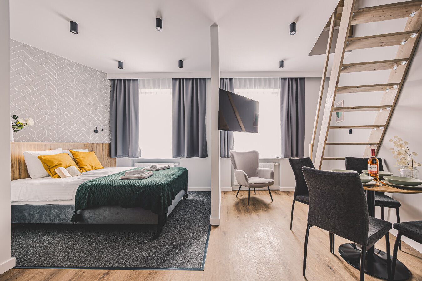 Strykejern/-brett, reiseseng for barn, wi-fi og sengetøy