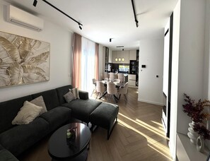 Living room - Lovrec Hillside Villa With Pool (Lovreć)