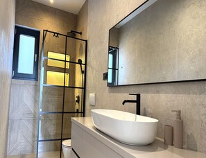 Villa | Bathroom - Lovrec Hillside Villa With Pool (Lovreć)