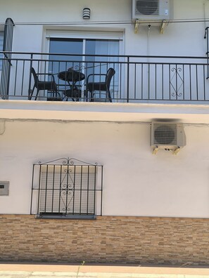 Exterior detail - Casacasini 1B-Family-friendly 2-bedroom home with sofa bed and terrace in Málaga (Málaga)