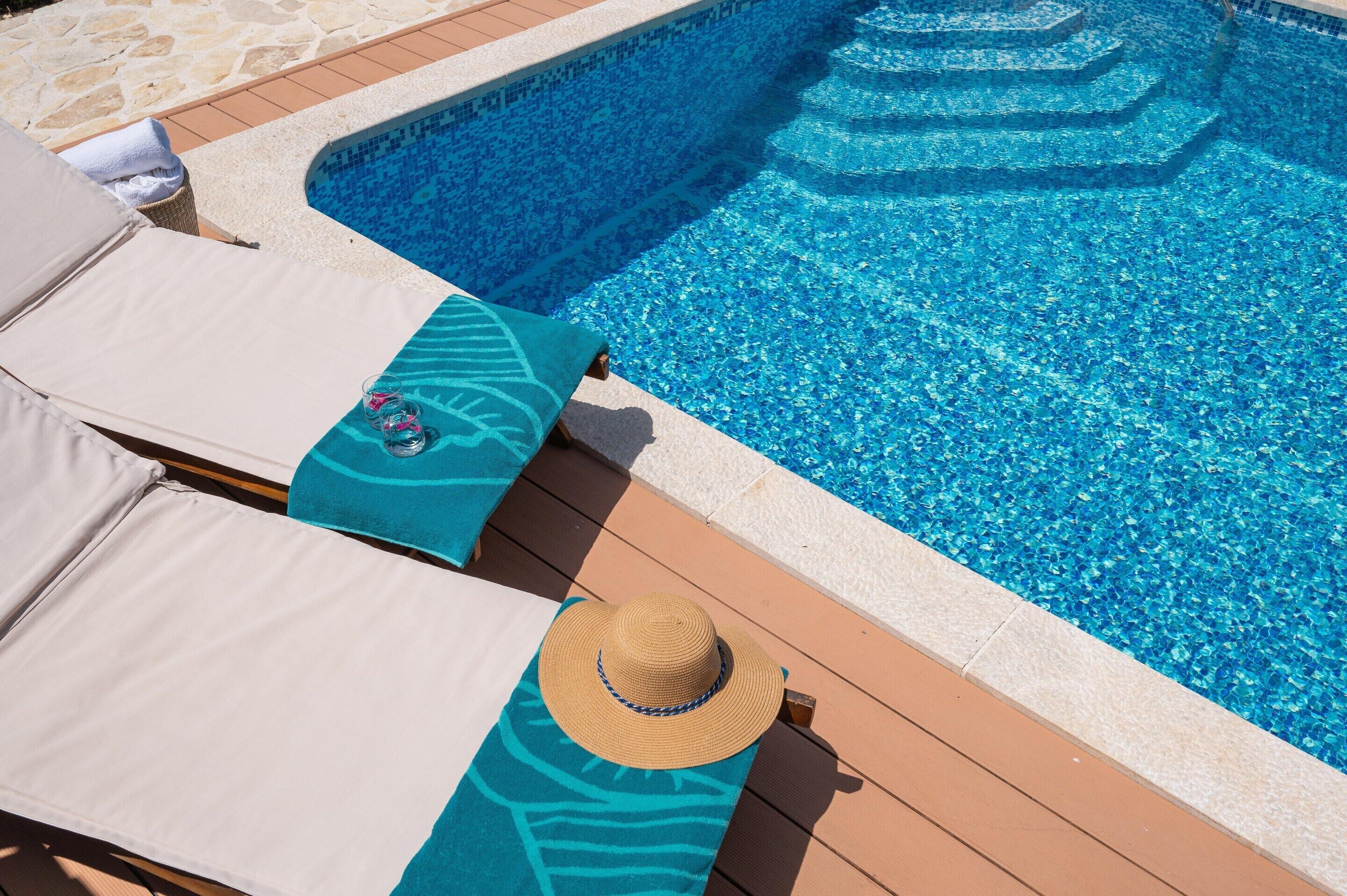 Villa | Piscine | Piscine intérieure, piscine extérieure