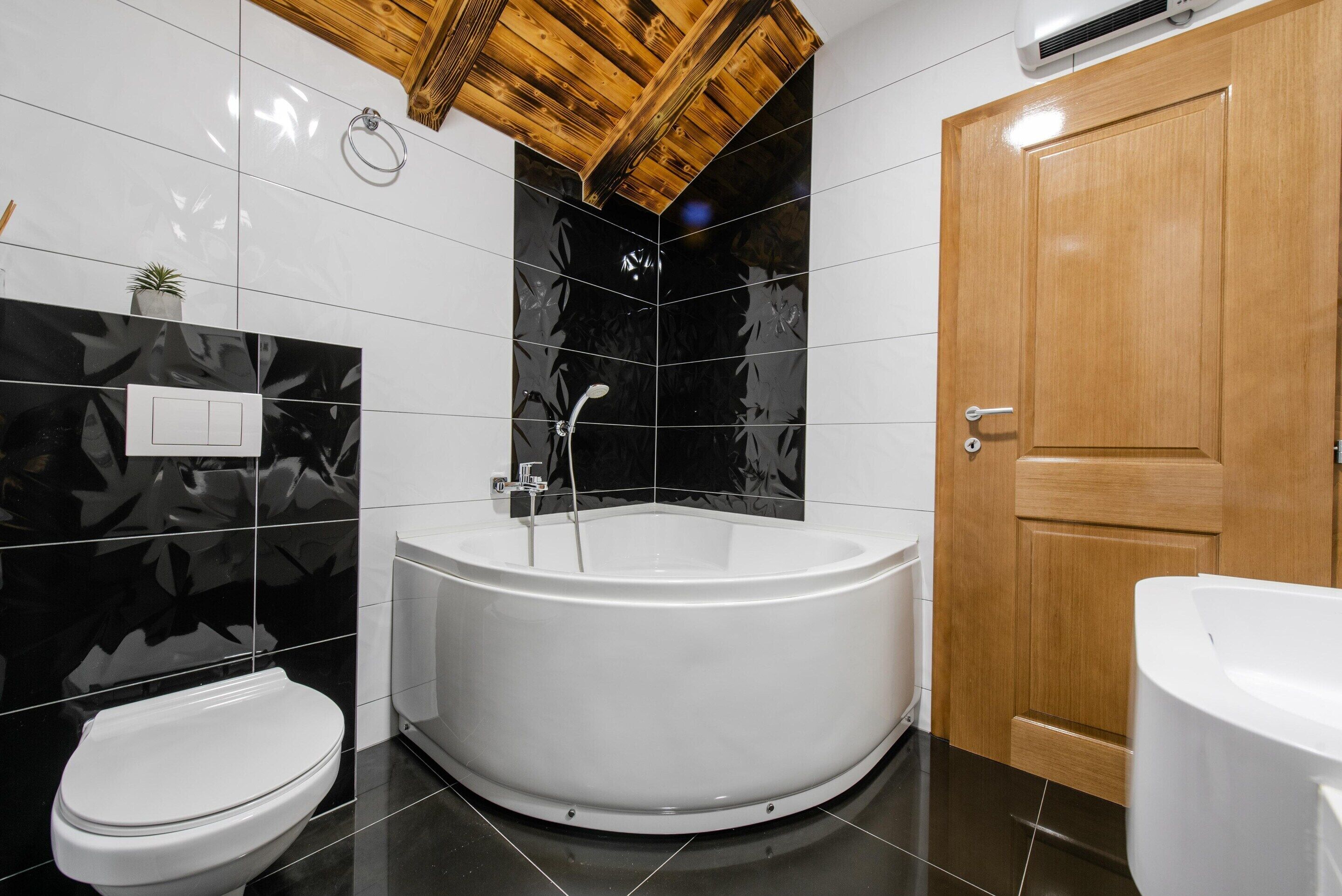 Villa | Bathroom