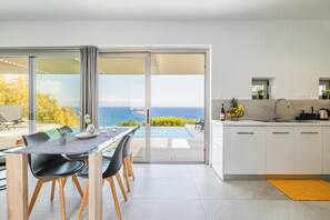 Microwave, oven, dishwasher - Anatoli (Sunrise), an exquisite seaside villa, with the vibrant hues of sunrise. (Achlia)