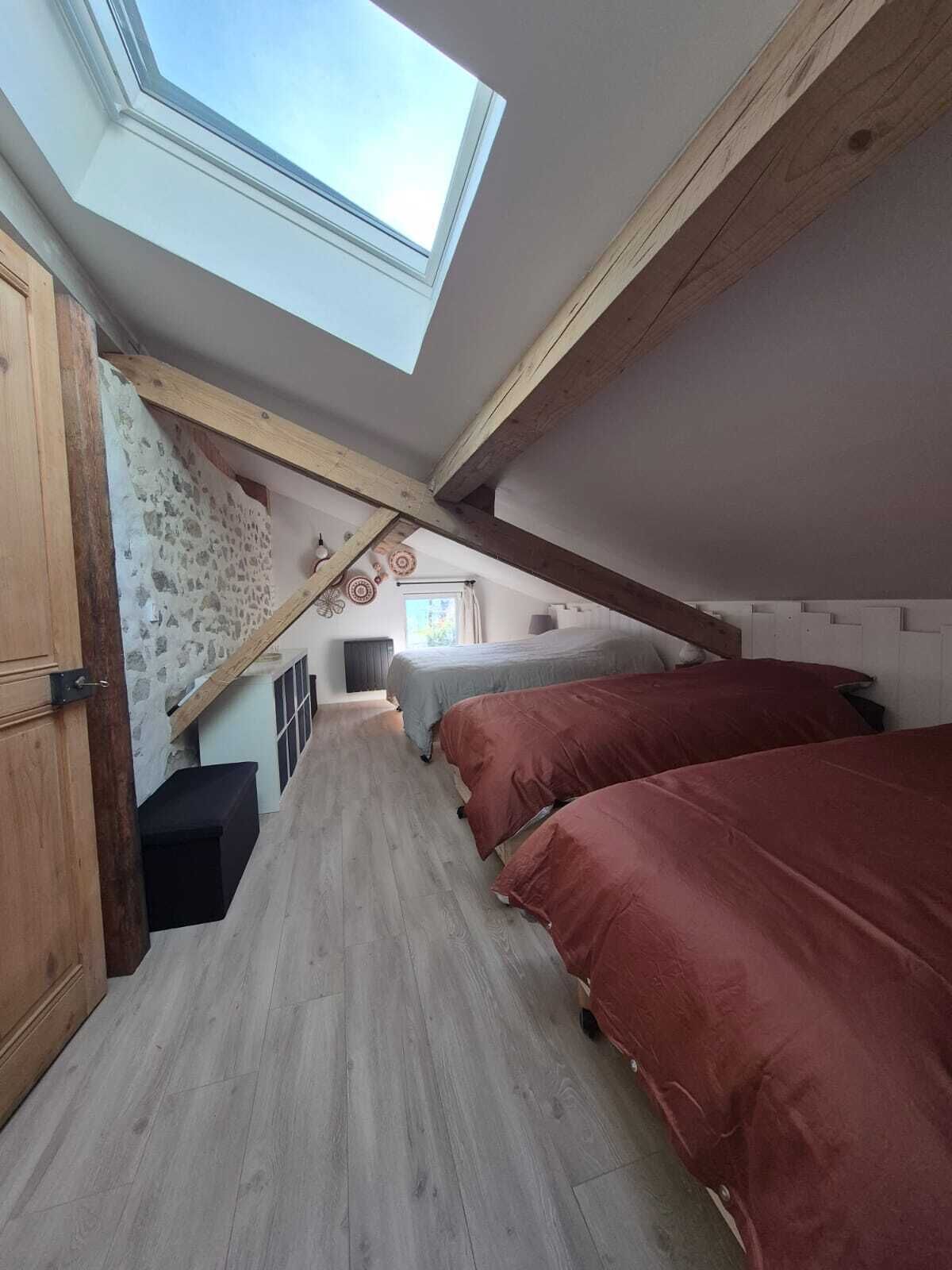 Fer et planche à repasser, Wi-Fi, draps fournis