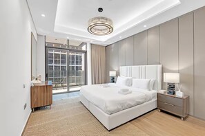 Iron/ironing board, WiFi, bed sheets - 2 Bedroom Apartment at Nobles Tower, 5 minutes from Dubai Mall and Burj Khalifa (Dubai)