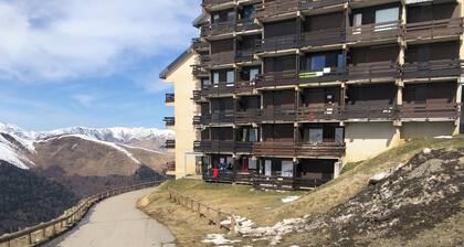 Le refuge 66 idéalement placé plein sud proche des pistes et randonnées