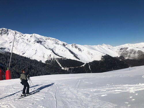 Le refuge 66 idéalement placé plein sud proche des pistes et randonnées