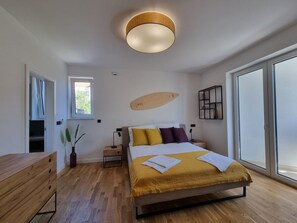 Luxury Apartment, Partial Sea View, Beachside | In-room safe, blackout curtains, iron/ironing board, free WiFi - Summer Color (Novalja)