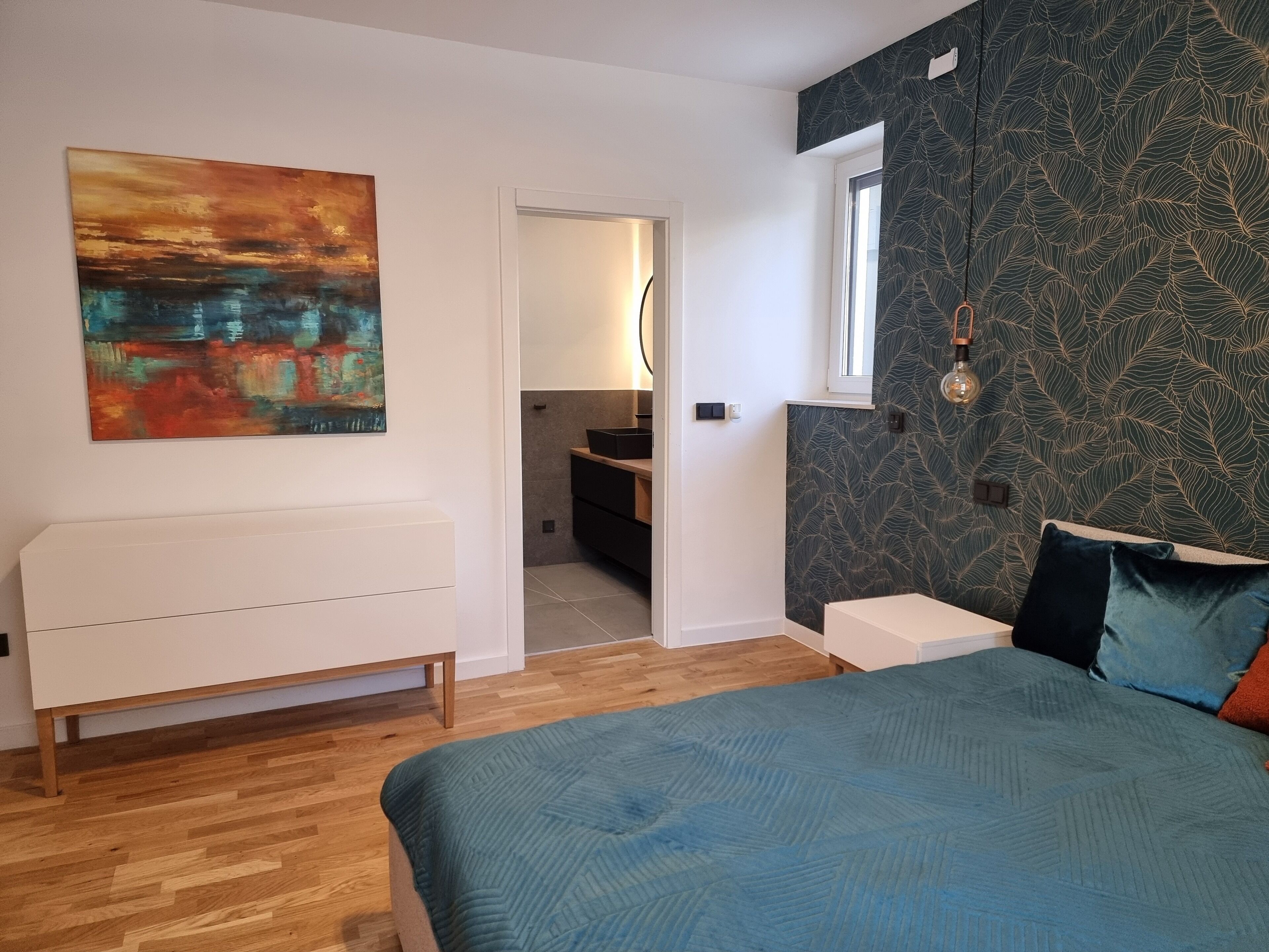 Luxury Apartment, Pool View, Beachside | In-room safe, blackout curtains, iron/ironing board, free WiFi