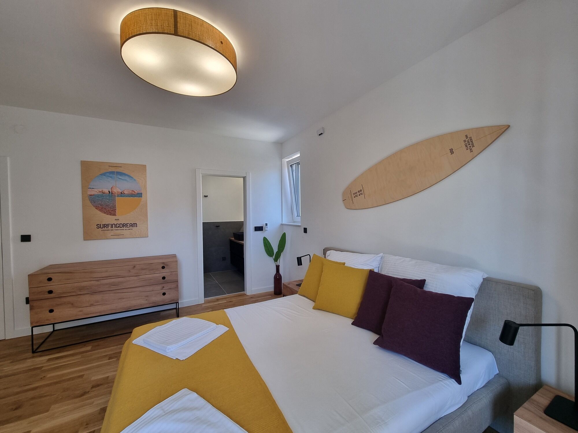 Luxury Apartment, Partial Sea View, Beachside | In-room safe, blackout curtains, iron/ironing board, free WiFi
