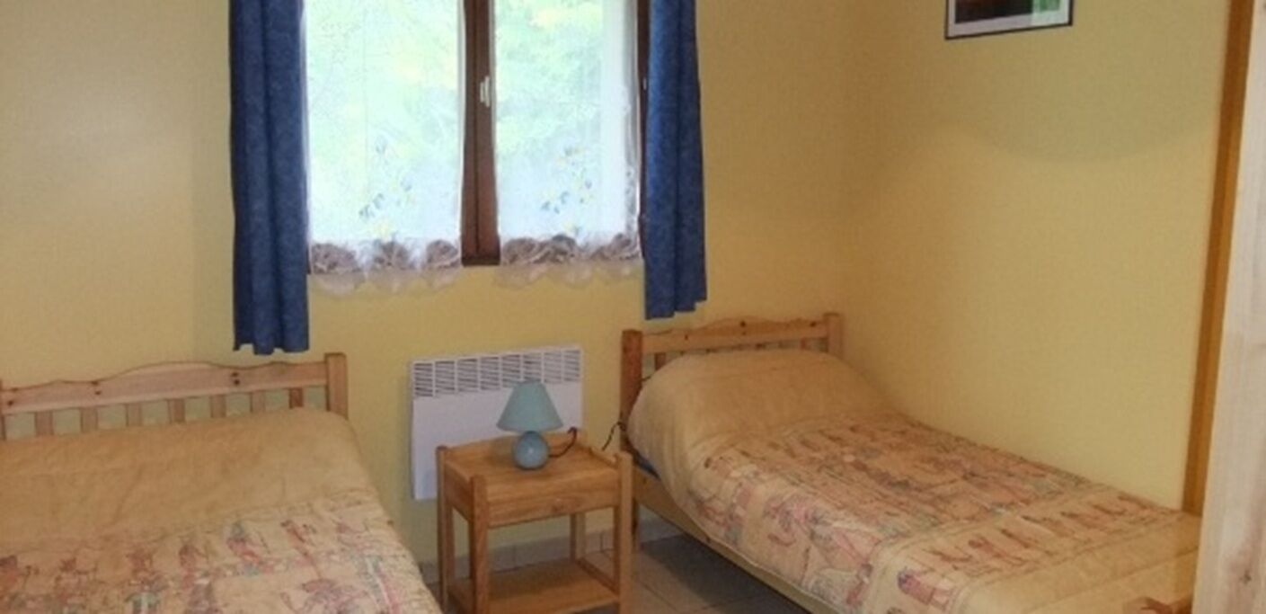 Fer et planche à repasser, draps fournis